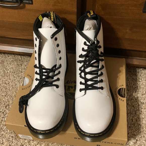Dr. Martens 1460 white patent lamper boots - Picture 3 of 11